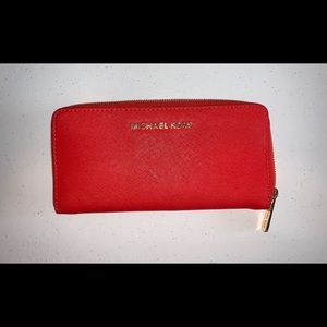 Michael Kors Jet Set zip-around wallet
